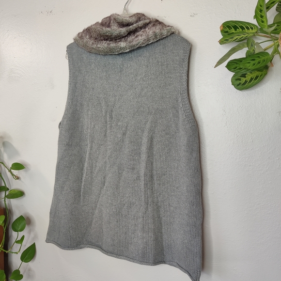 NWT J.Jill fur trim sweater vest Large - Picture 4 of 4